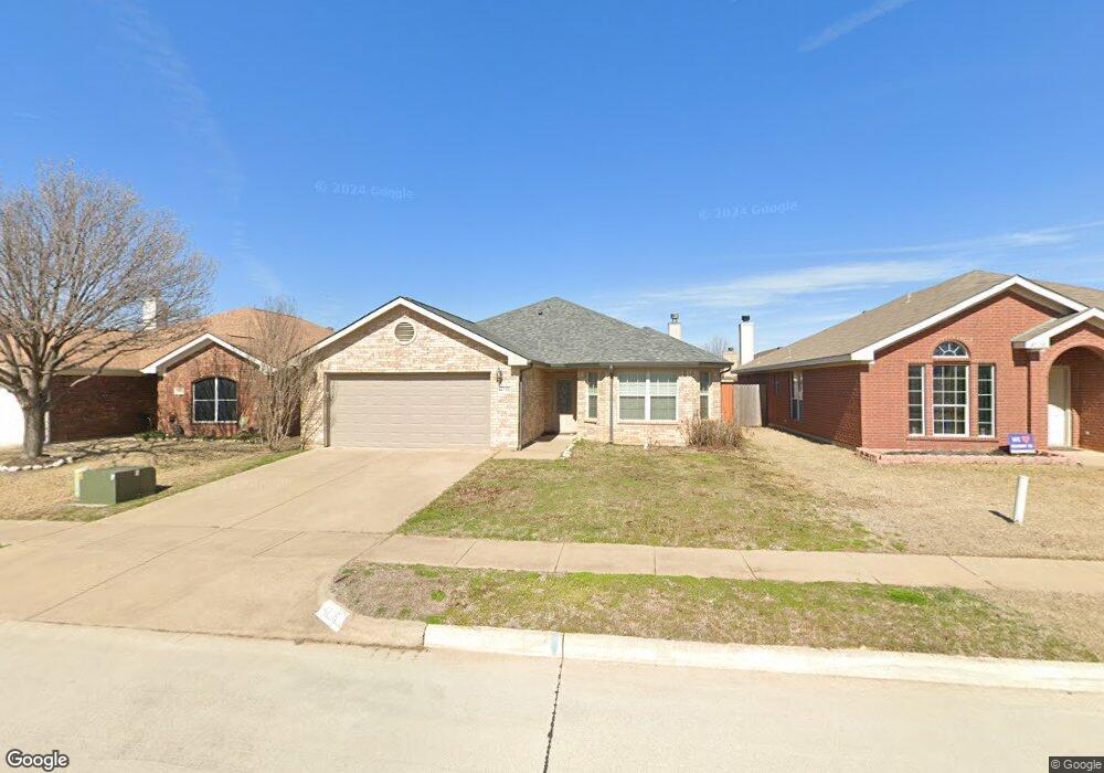 4718 Topaz Ln, Granbury, TX 76049 - photo 1