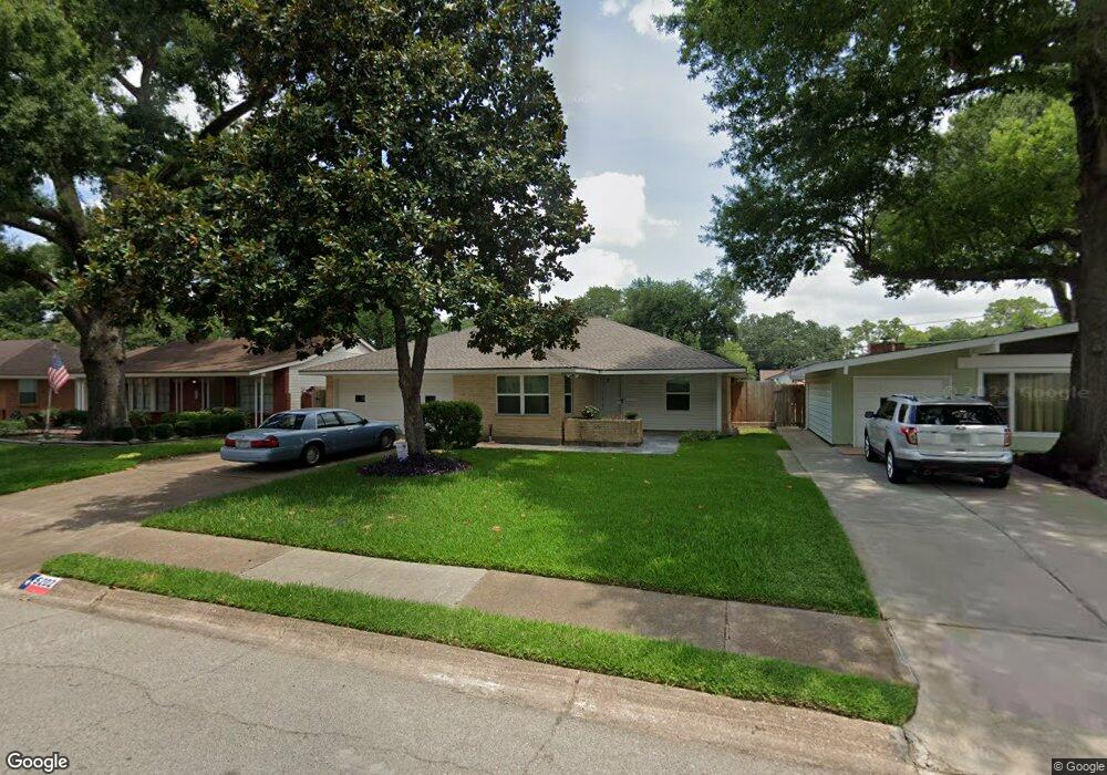 5202 Viking Dr, Houston, TX 77092 - photo 1