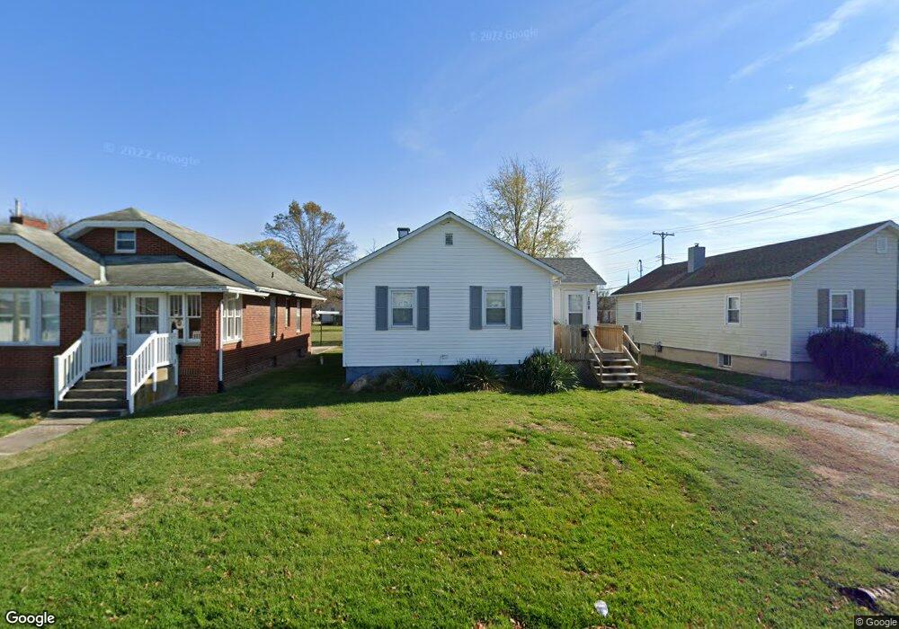 108 N Vine St, Effingham, IL 62401 - photo 1