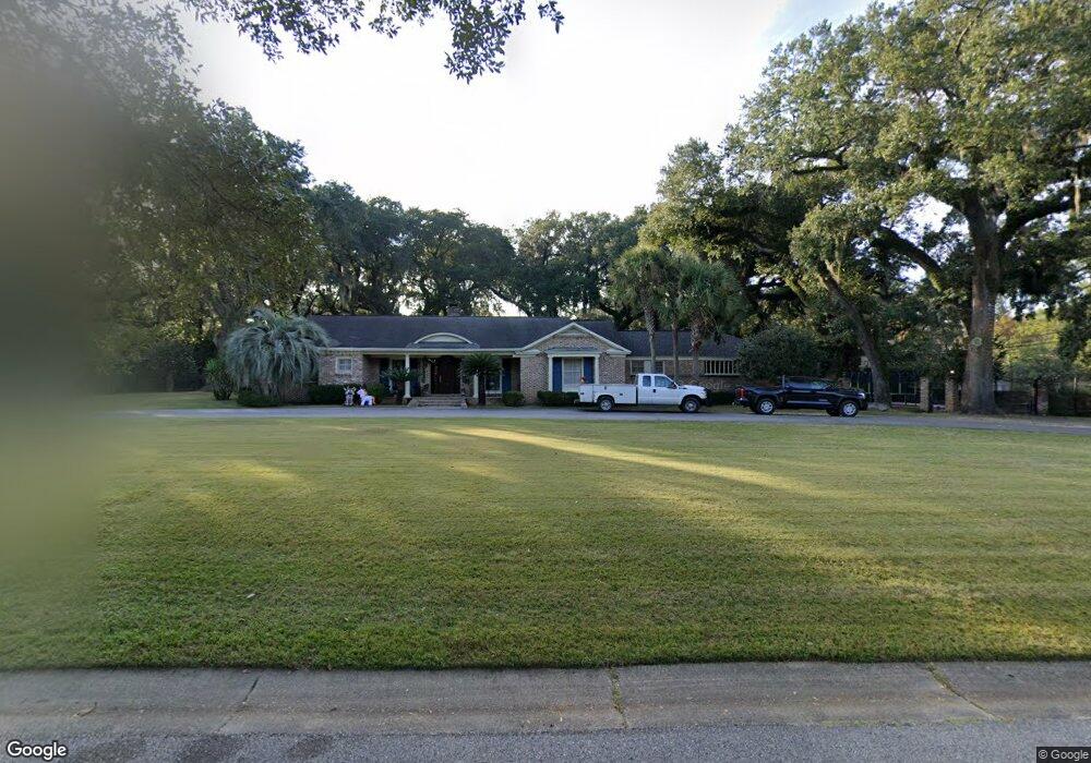 300 E Delwood Dr, Mobile, AL 36606 - photo 1