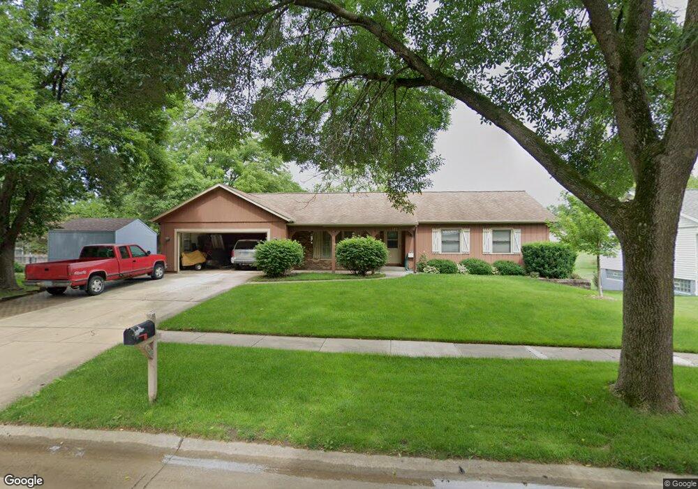 127 Wellesley Ct NW, Cedar Rapids, IA 52405 - photo 1