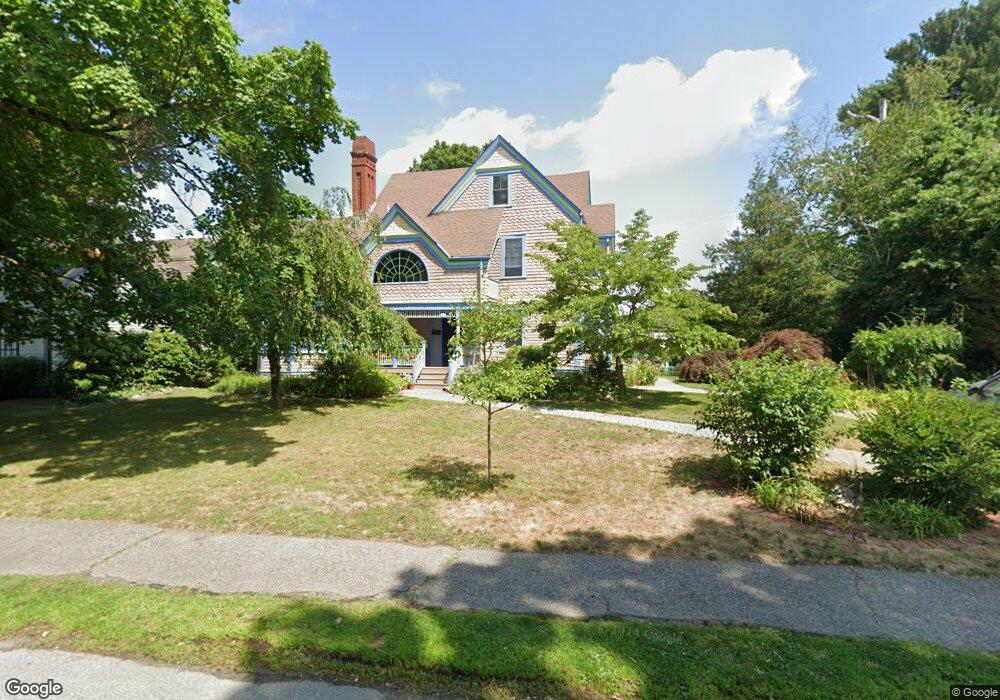 1121 Beacon St unit 10, Newton, MA 02461 - photo 1