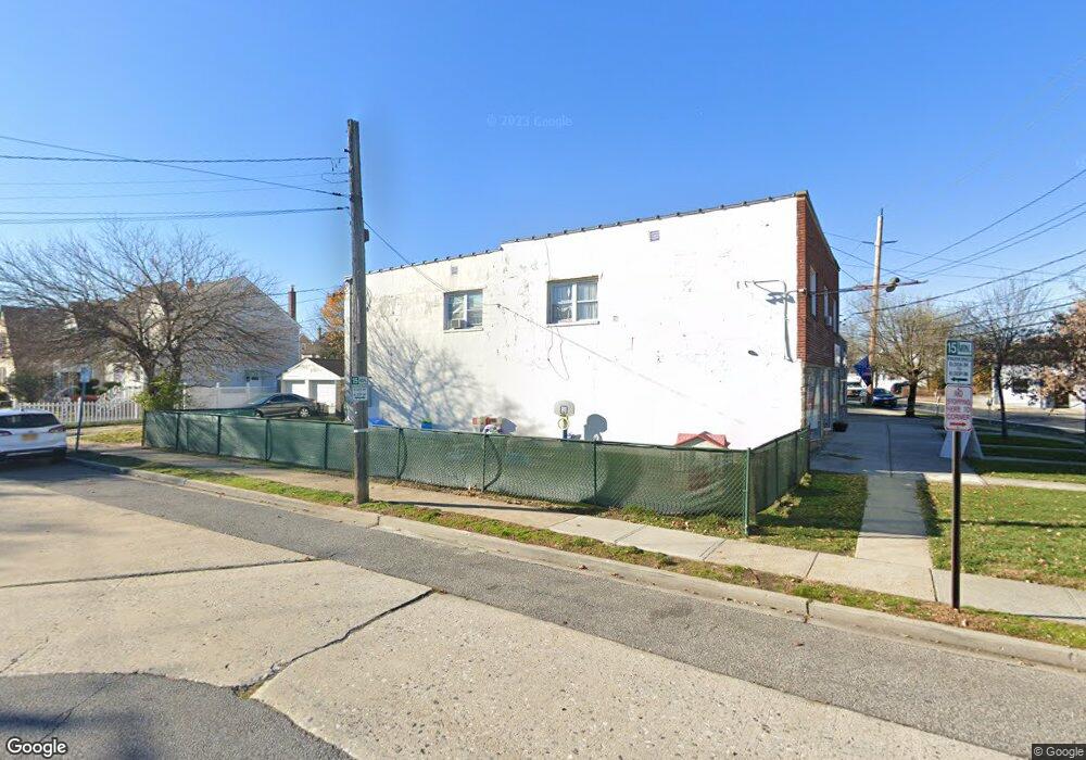 960 Rockaway Ave, Valley Stream, NY 11581 - photo 1