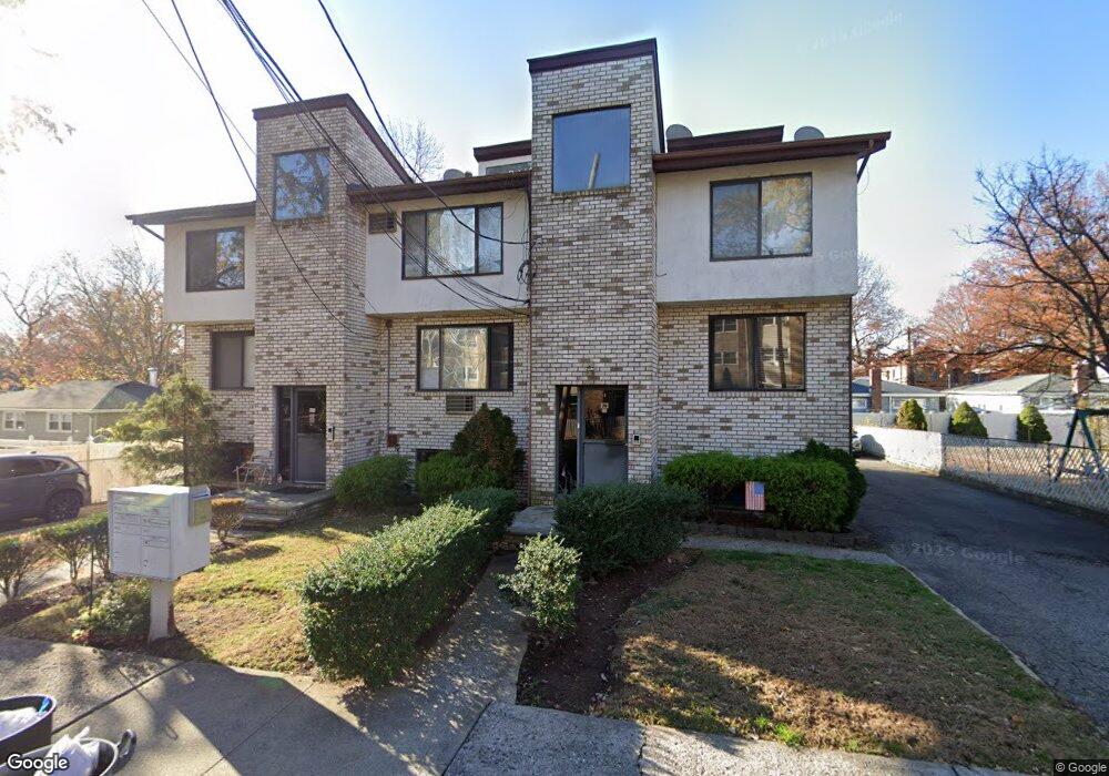70 Mark St unit 2B, Staten  Island, NY 10304 - photo 1