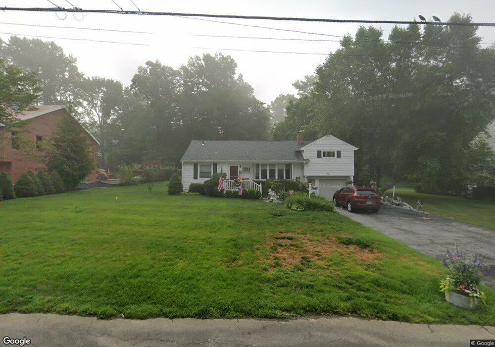 48 Kenilworth Dr E, Stamford, CT 06902 - photo 1