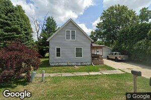 325 N 5th St, Capron, IL 61012