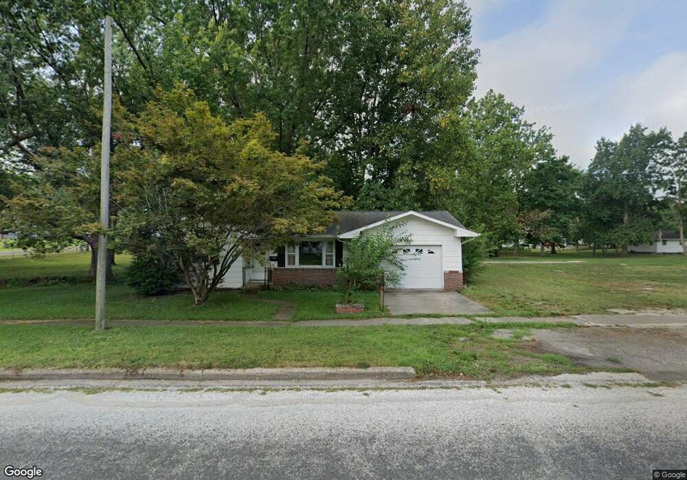 350 E Beardstown St, Virginia, IL 62691 - photo 1