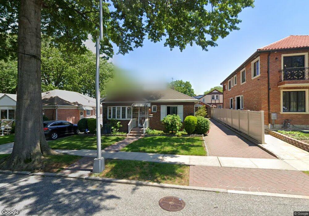 2715 157th St, Flushing, NY 11354 - photo 1