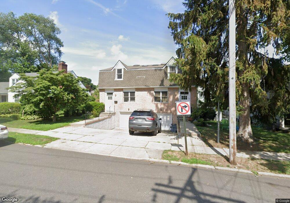 16 Oldwood Rd unit A, Port Washington, NY 11050 - photo 1