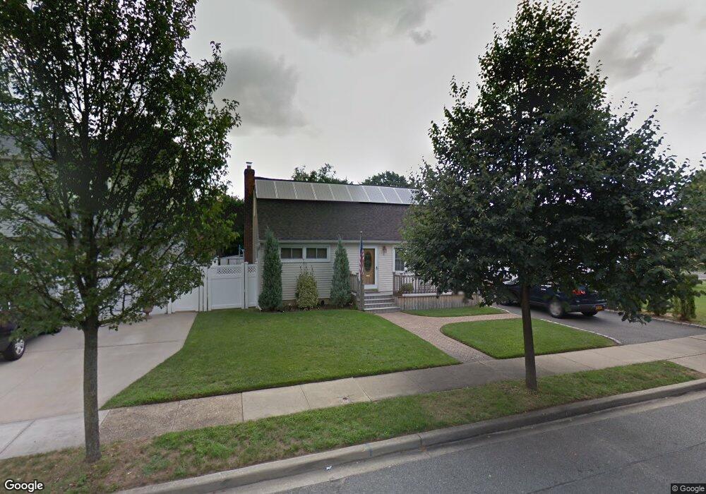 4 Marlon Ave, Bethpage, NY 11714 - photo 1