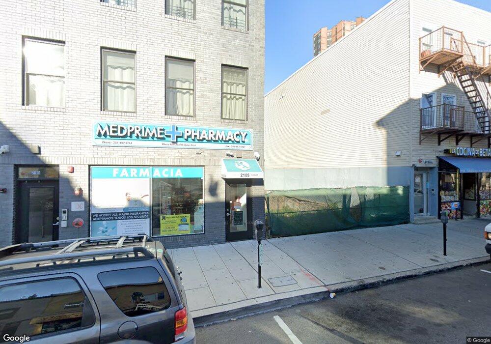 2105 Bergenline Ave unit 3L, Union City, NJ 07087 - photo 1