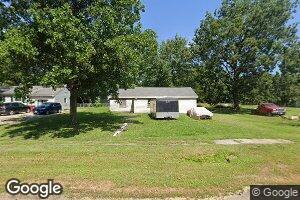 631 E Elm St, Hardin, MO 64035
