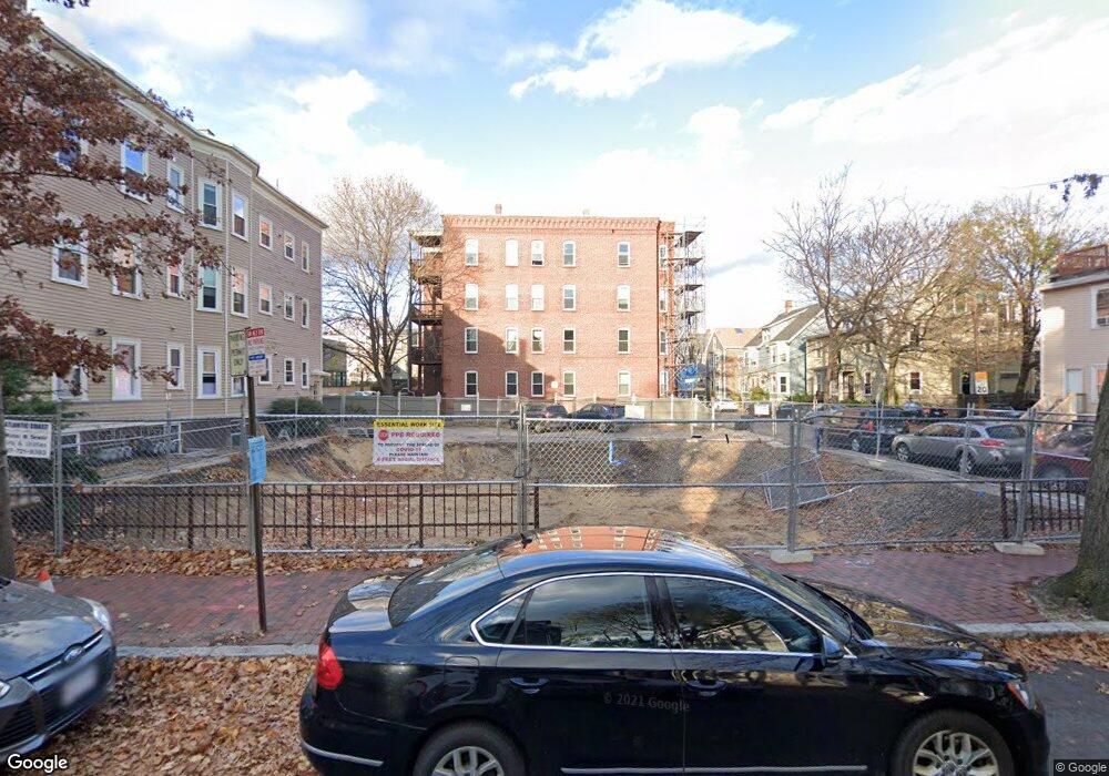 213 Harvard St unit 3R, Cambridge, MA 02139 - photo 1