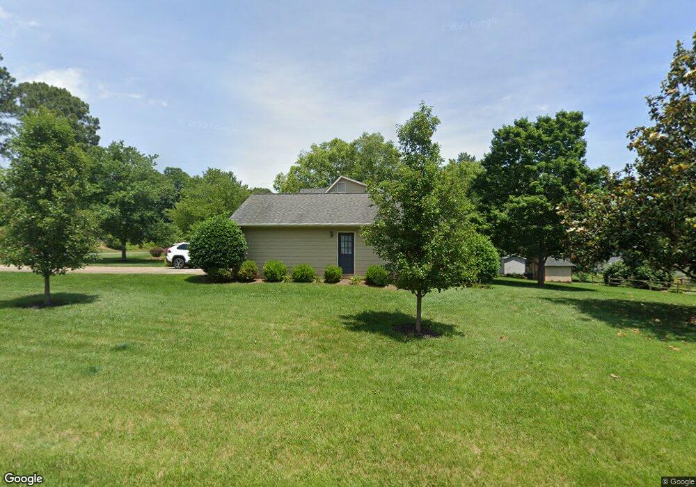 402 Macon Dr, Statesville, NC 28625 - photo 1