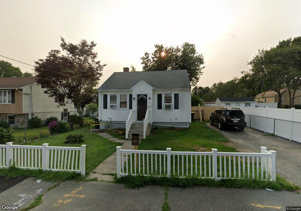 671 Laurel St, Fall River, MA 02721 - photo 1