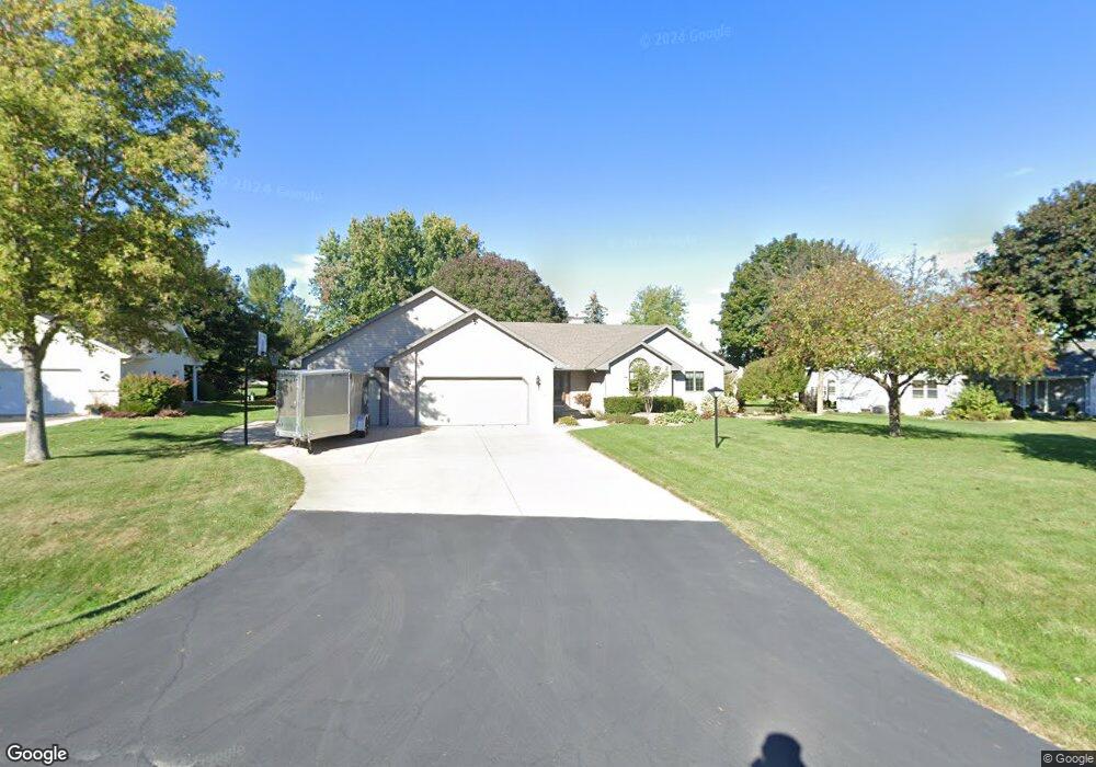 N9599 Diamond Ct, Appleton, WI 54915 - photo 1