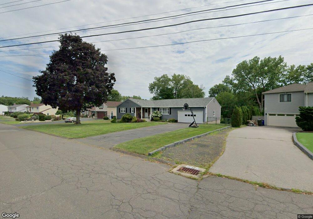 98 Morgan Cir, Wethersfield, CT 06109 - photo 1