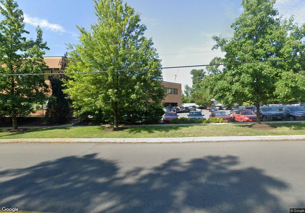 1525 Schoenersville Rd, Bethlehem, PA 18018 - photo 1