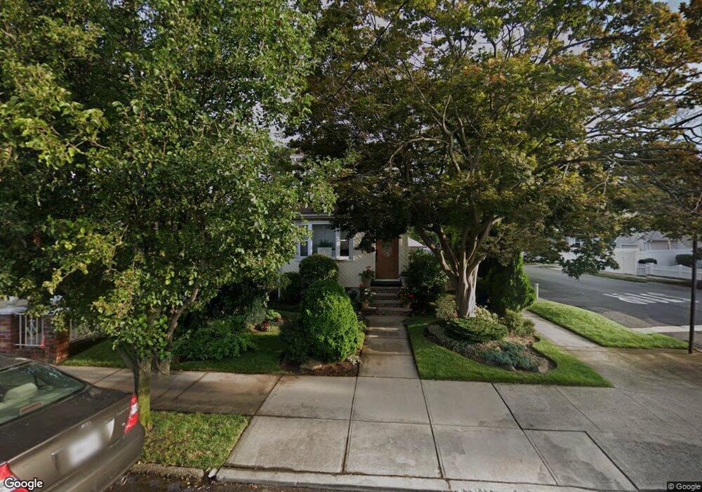 22439 93rd Ave, Queens Village, NY 11428 - photo 1