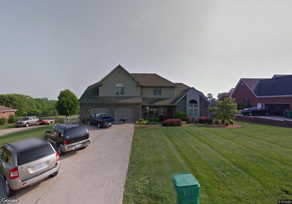 408 Farmbrook Cir, Frankfort, KY 40601 - photo 1