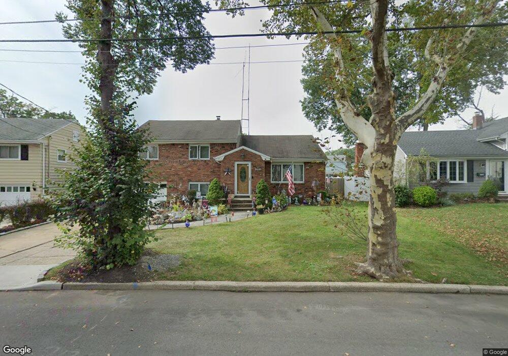 712 Beechwood Rd, Linden, NJ 07036 - photo 1