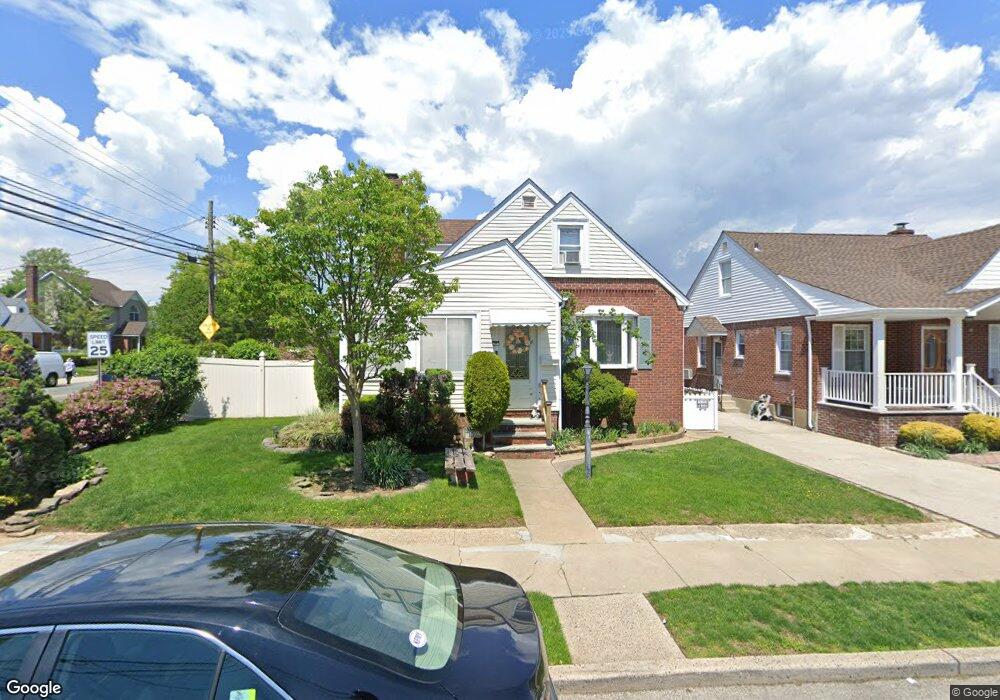 1098 Theodora St, Franklin Square, NY 11010 - photo 1