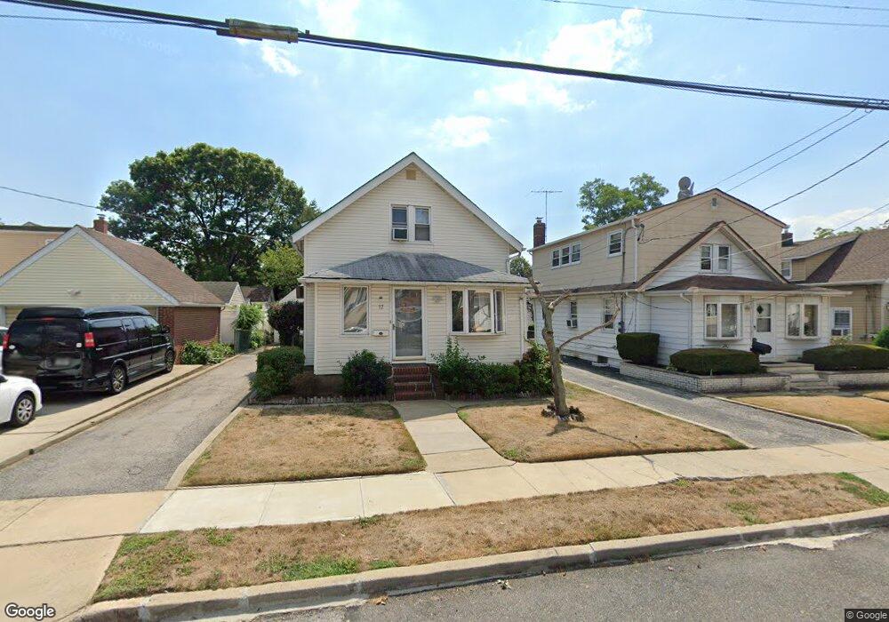 12 W Euclid St, Valley Stream, NY 11580 - photo 1