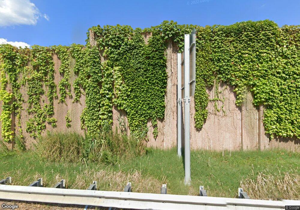 206-07 Lori Dr unit 3, Bayside, NY 11360 - photo 1