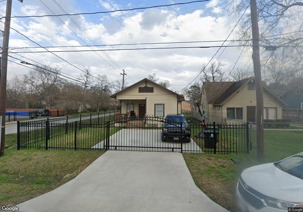 6824 Roswell St, Houston, TX 77022 - photo 1