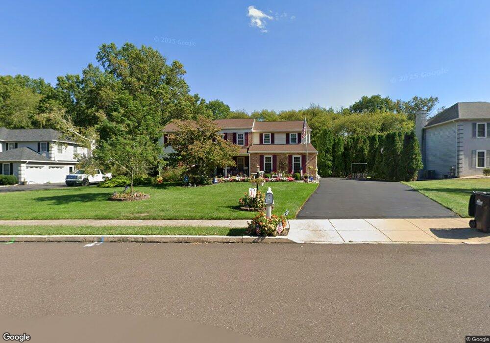 657 Wimbledon Ln, Hatfield, PA 19440 - photo 1