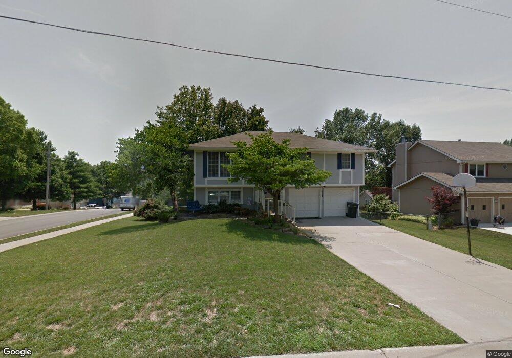 228 Debra St, Lansing, KS 66043 - photo 1