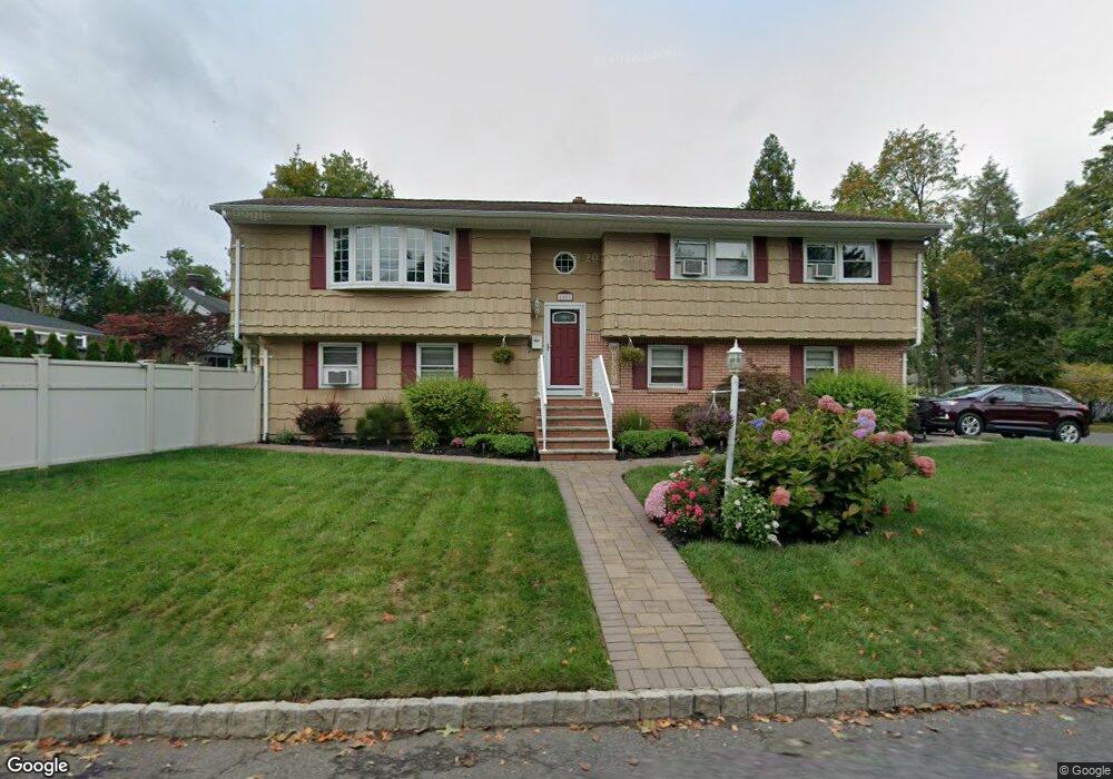 1001 Milton Blvd, Rahway, NJ 07065 - photo 1