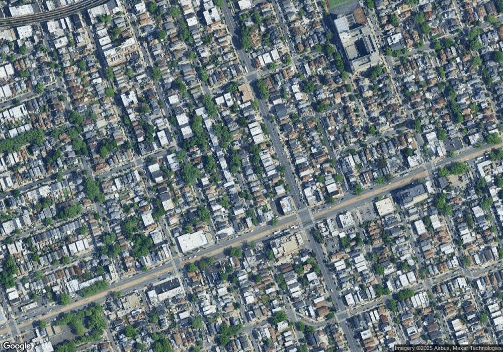 9153 110th St unit 1, Richmond Hill, NY 11418 - photo 1