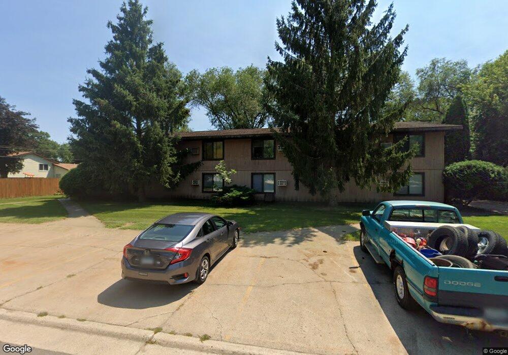 525 S 9th St, La Crescent, MN 55947 - photo 1