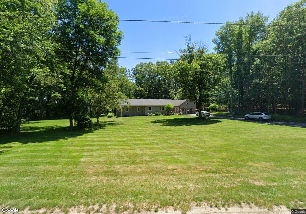 396 Elm St, Goffstown, NH 03045 - photo 1