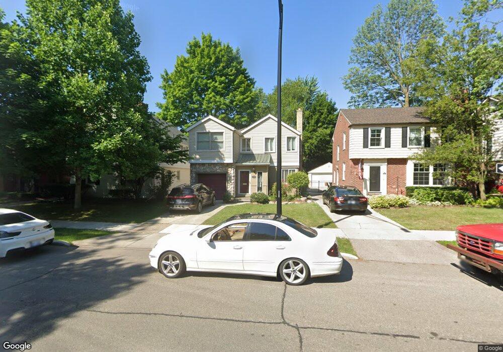 235 Mcmillan Rd, Grosse Pointe Farms, MI 48236 - photo 1