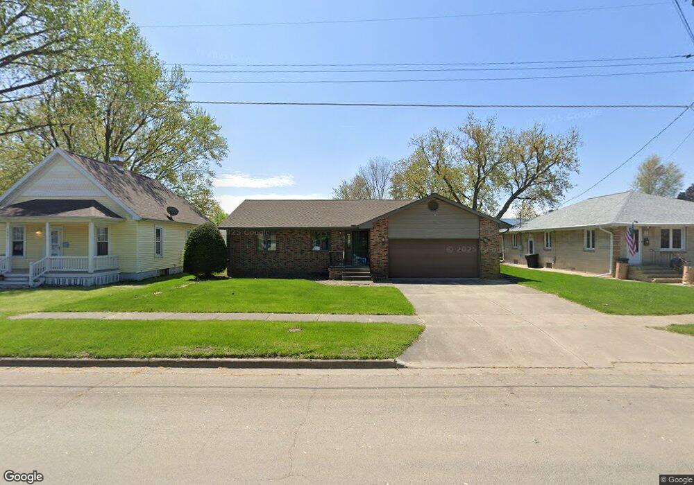 1515 Delavan St, Lincoln, IL 62656 - photo 1