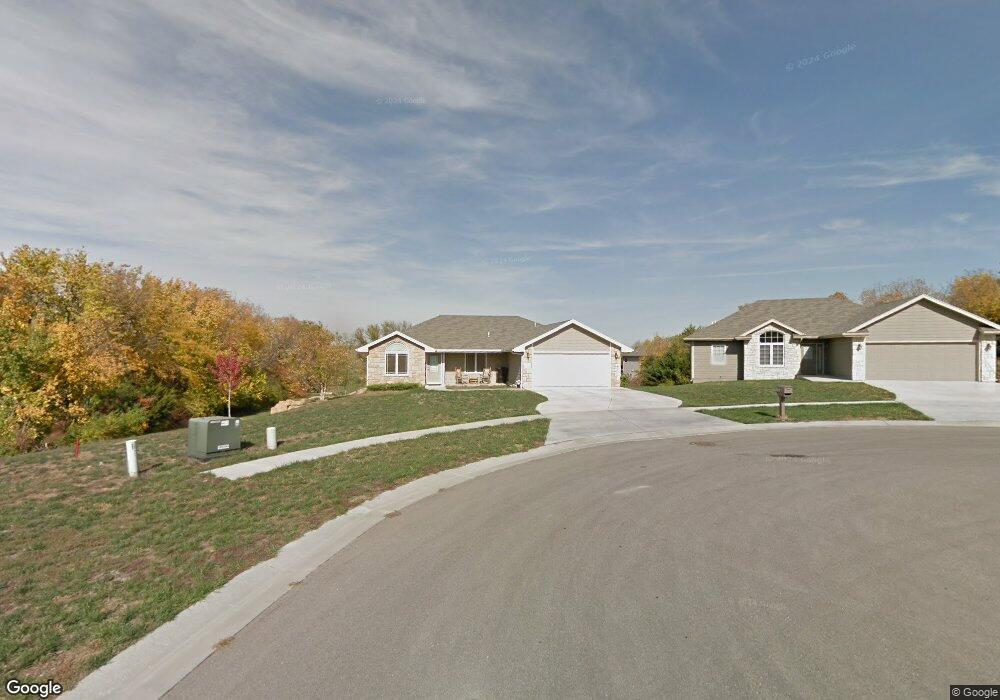 6104 SW 44th St, Topeka, KS 66610 - photo 1