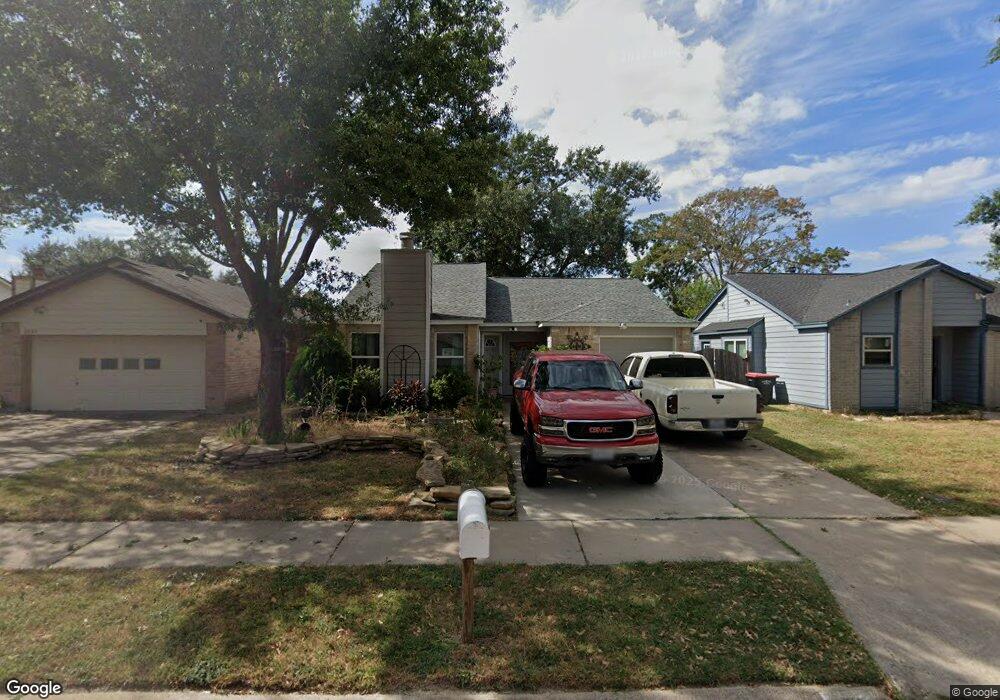 7631 Pepperbrook Dr, Houston, TX 77041 - photo 1