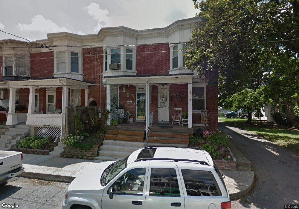 218 W 4th St, Waynesboro, PA 17268 - photo 1