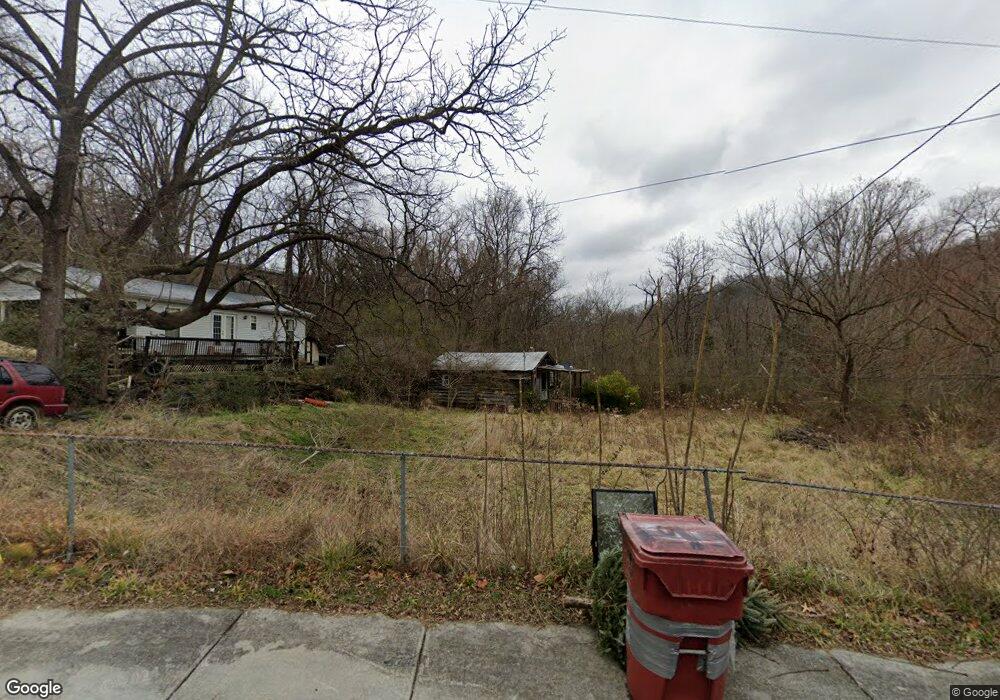 1703 Orlando Dr, Johnson City, TN 37601 - photo 1