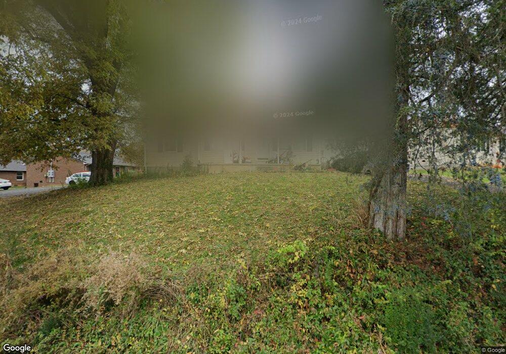 810 E Maple St, Johnson City, TN 37601 - photo 1