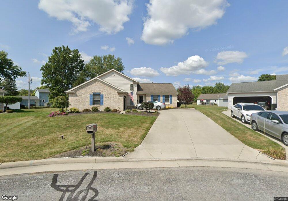 4946 Carriage Ln, Lima, OH 45807 - photo 1