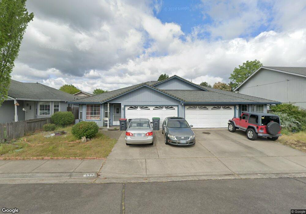 525 Countryside Dr, Central Point, OR 97502 - photo 1