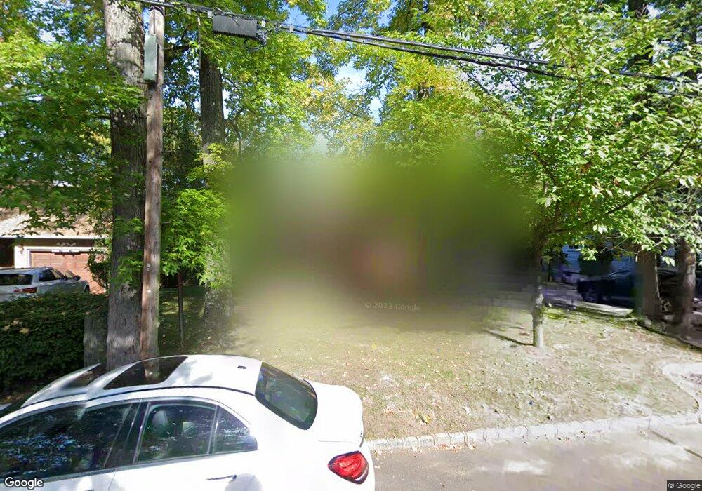 5 Shadow Ln, Great Neck, NY 11021 - photo 1