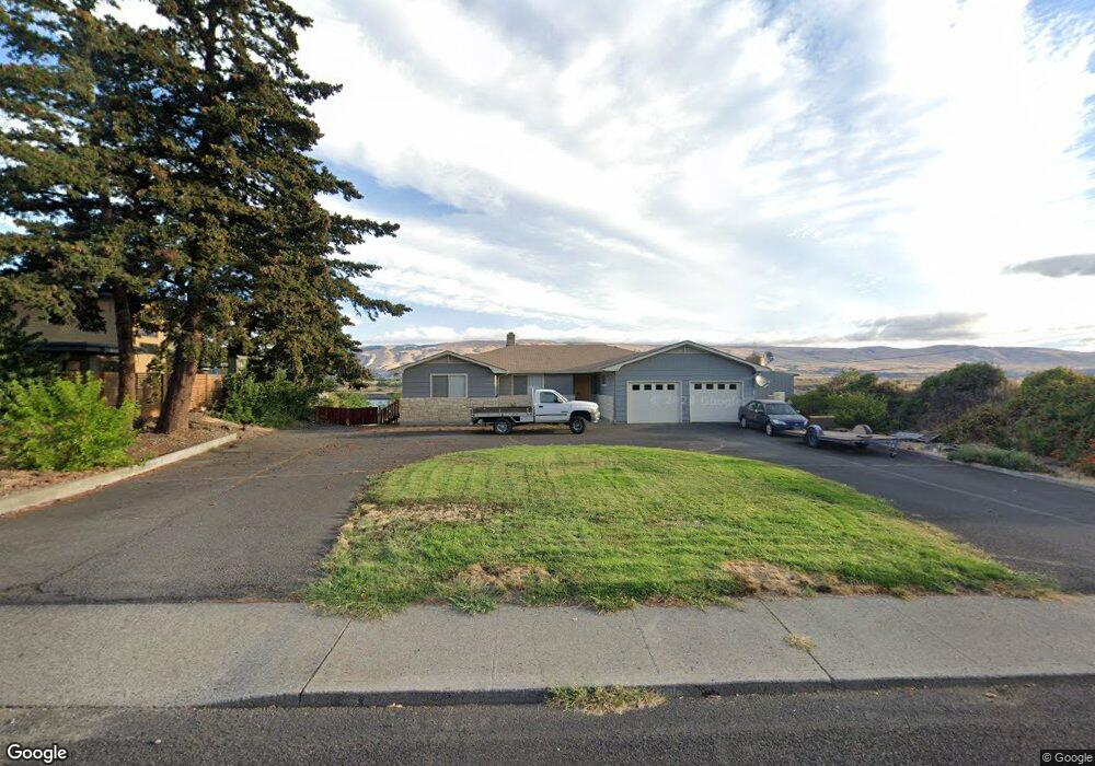 1229 E 8th St, the Dalles, OR 97058 - photo 1