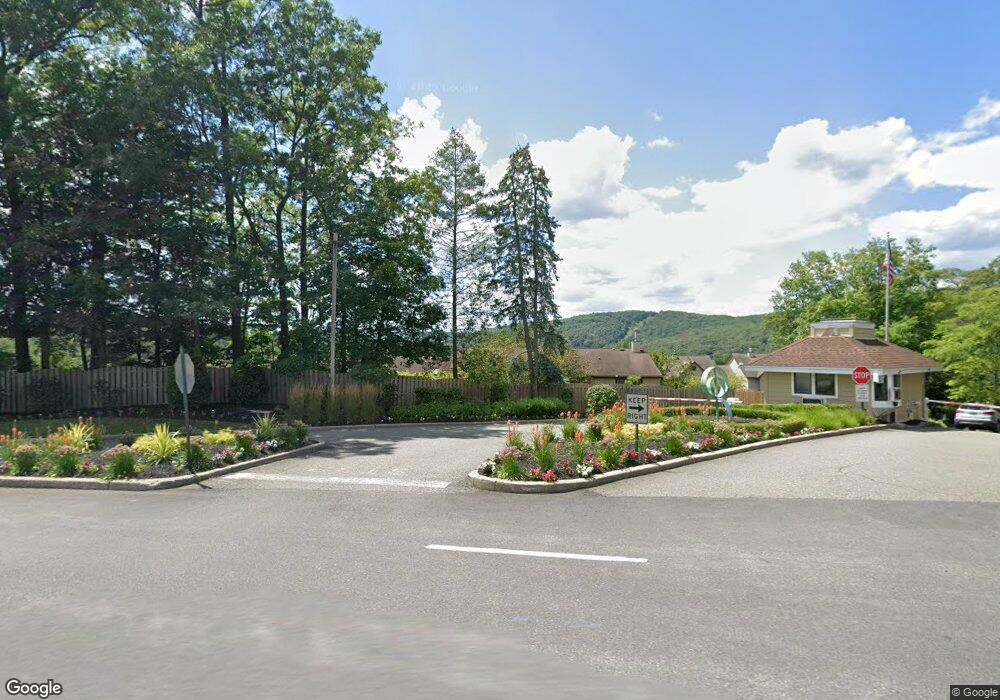 9 Fox Ct, Suffern, NY 10901 - photo 1