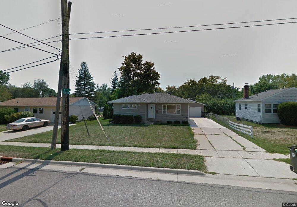 1324 W 4th St, Cedar Falls, IA 50613 - photo 1