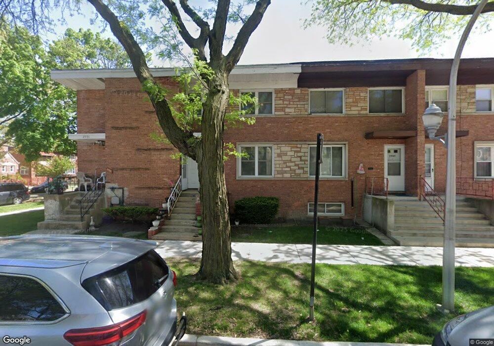 2903 W Granville Ave, Chicago, IL 60659 - photo 1