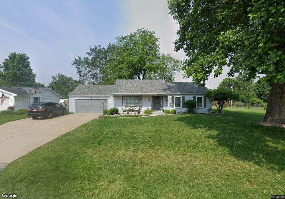 52239 Tallyho Dr N, South Bend, IN 46635 - photo 1